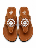 ESMAC Confort Canela | Sandalia ligera café con flor blanca